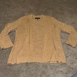 Cable & Gauge Women's Beige Knit 3/4 Sleeve Cardigan